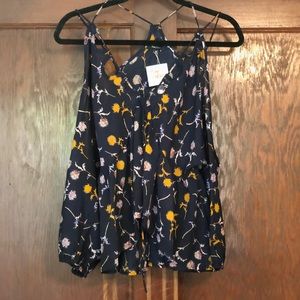 Adorable navy blouse